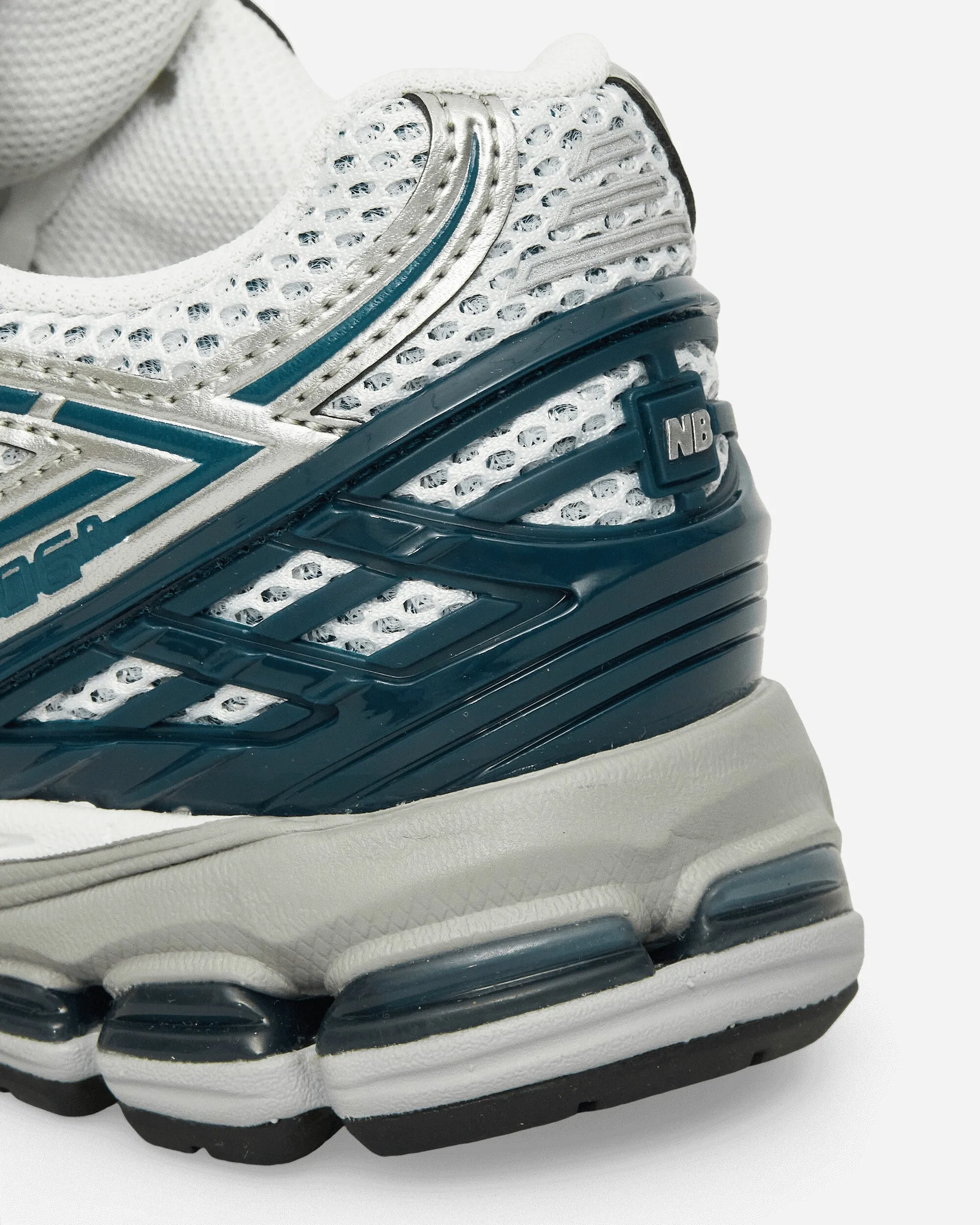 1906R Sneakers Silver Metallic / Deep Ocean / White