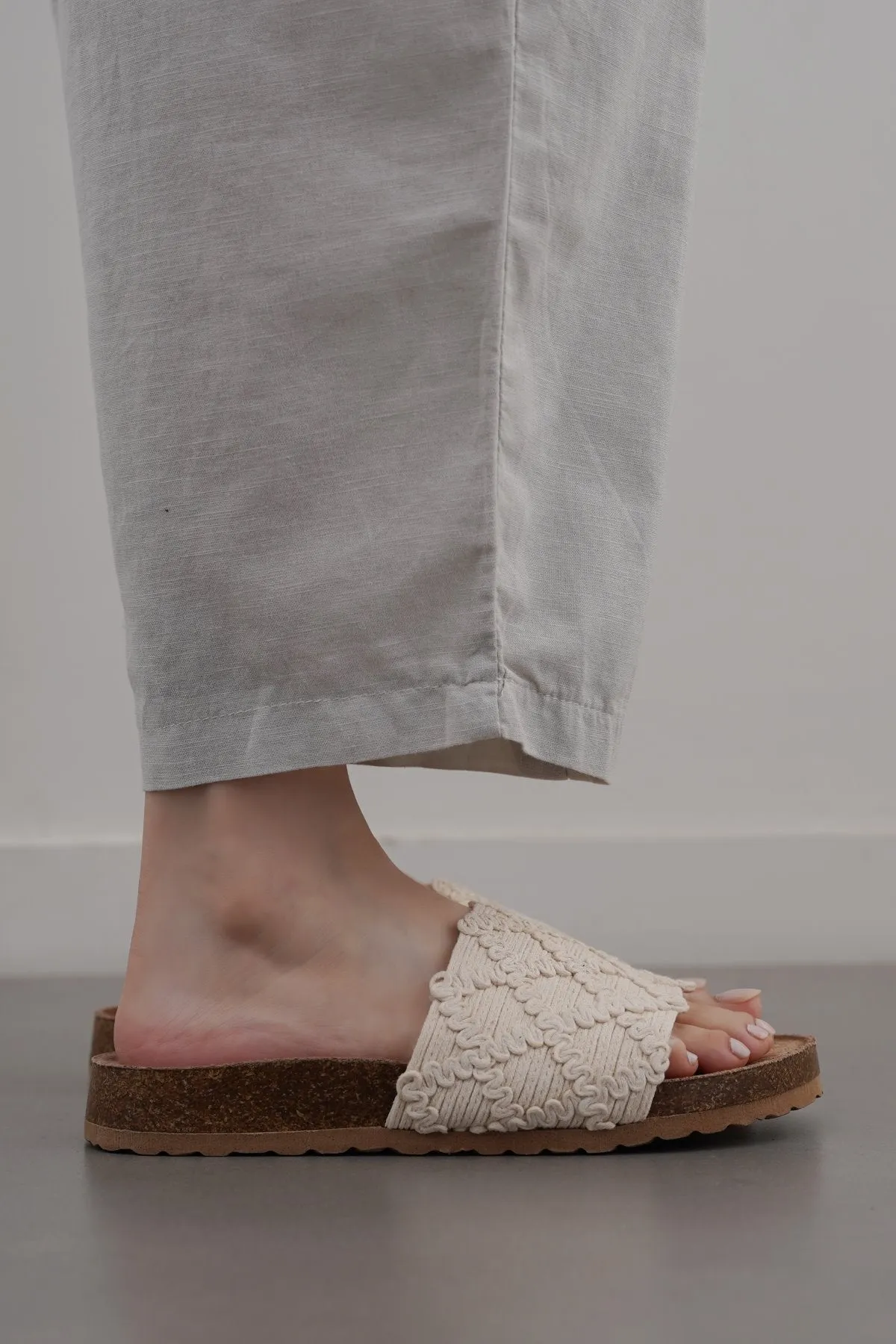 CALIFORNIA CASUAL SLIDES