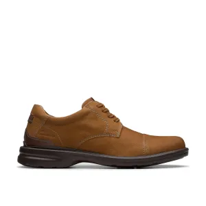 Clarks Gessler Cap in Brown Oiled Nubuck