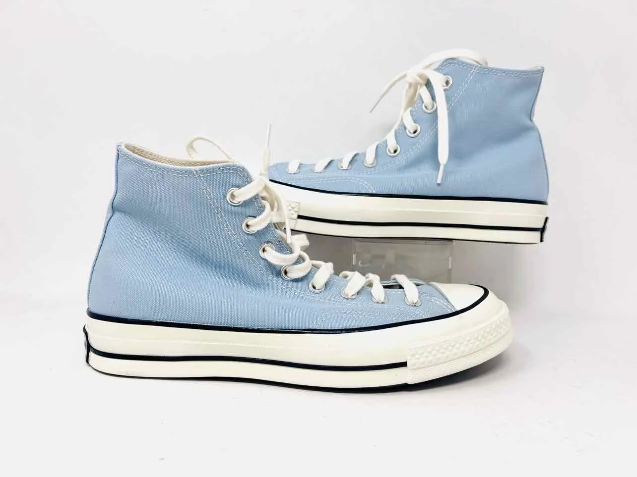 Converse Size 10 Lt Blue/Cream Shoes Sneakers