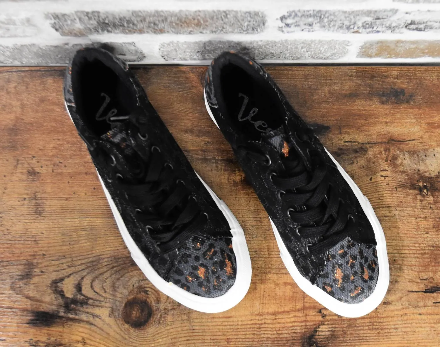 Cosmic 2 Fashion Sneakers In Black