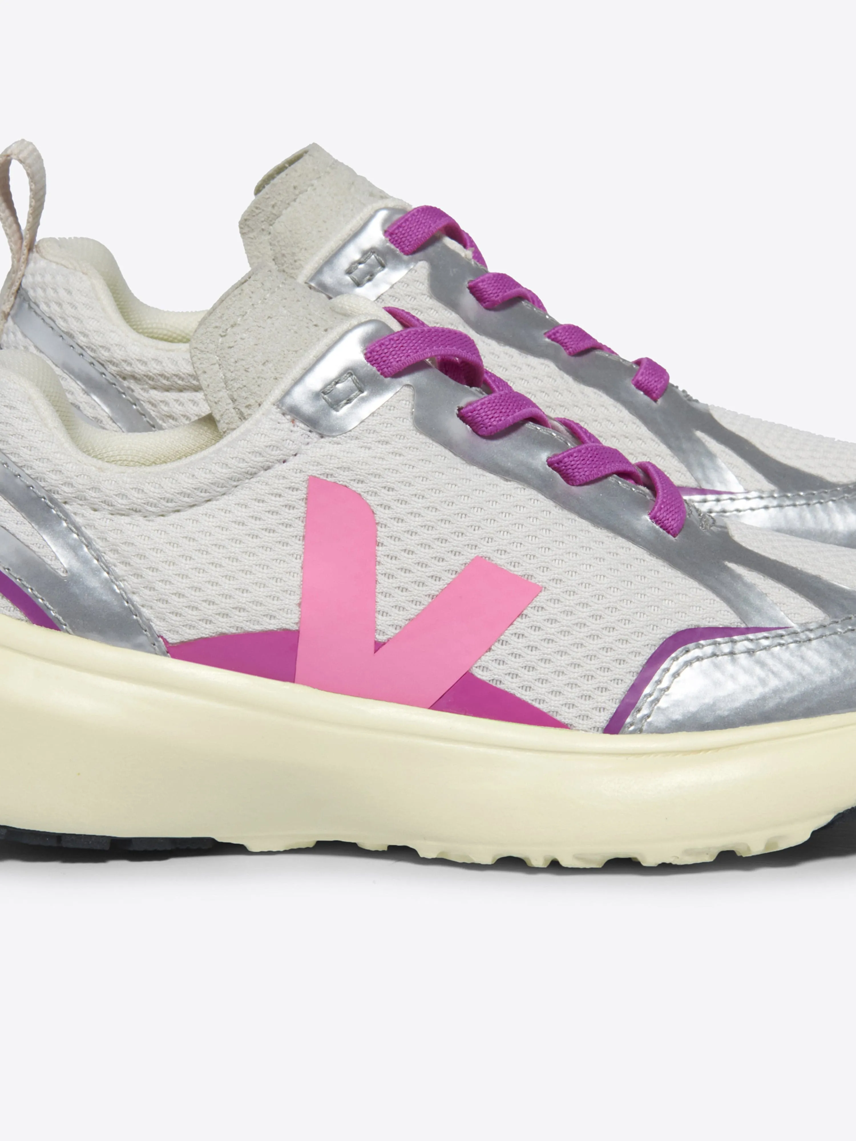 Girls Light Alveomesh Canary Trainers in Silver