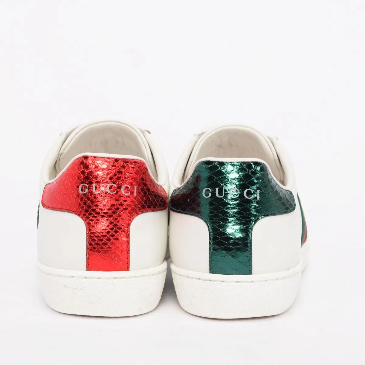 Gucci White Leather Bee Embroidered Ace Sneakers 35