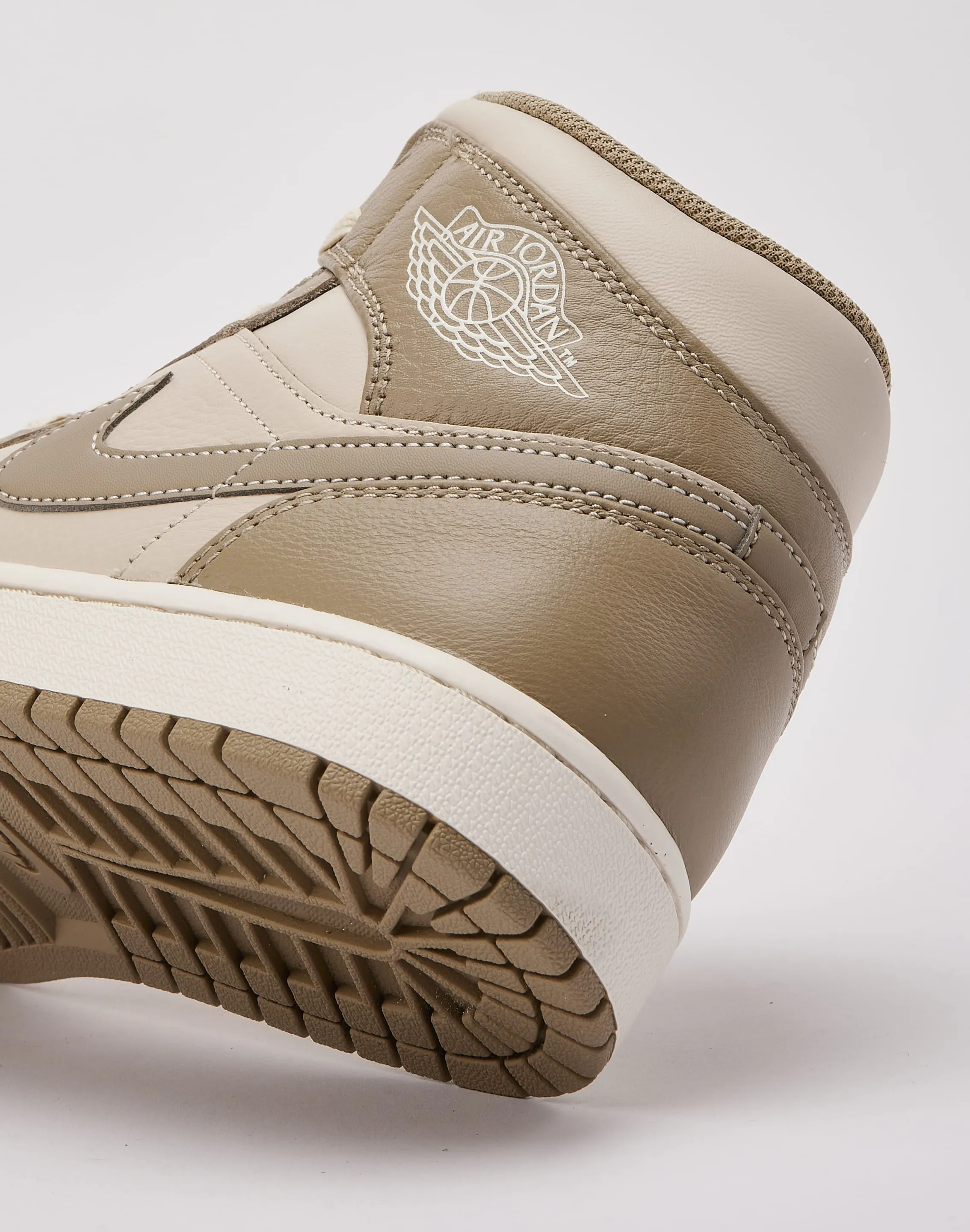 Jordan Air Jordan 1 Mid