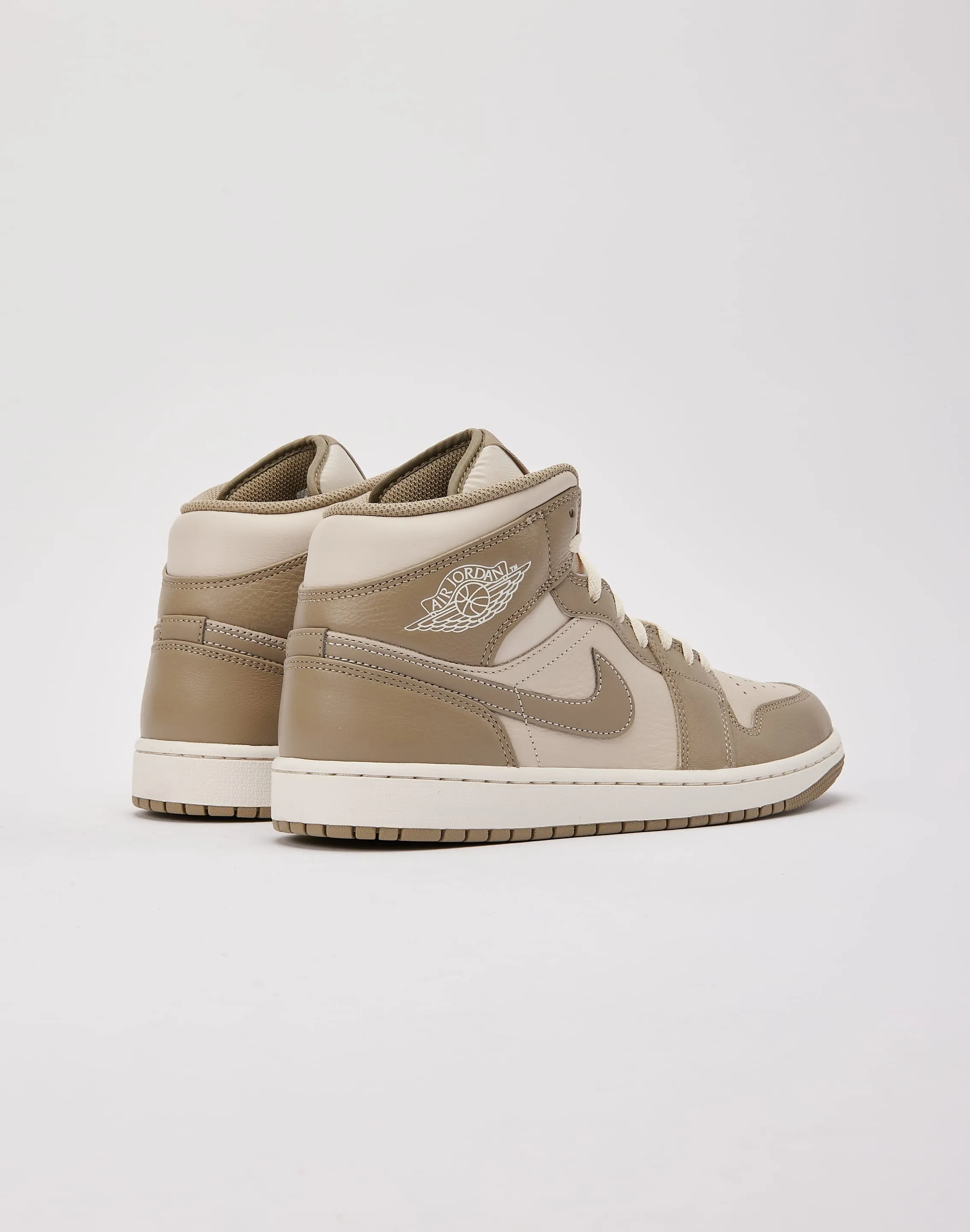 Jordan Air Jordan 1 Mid