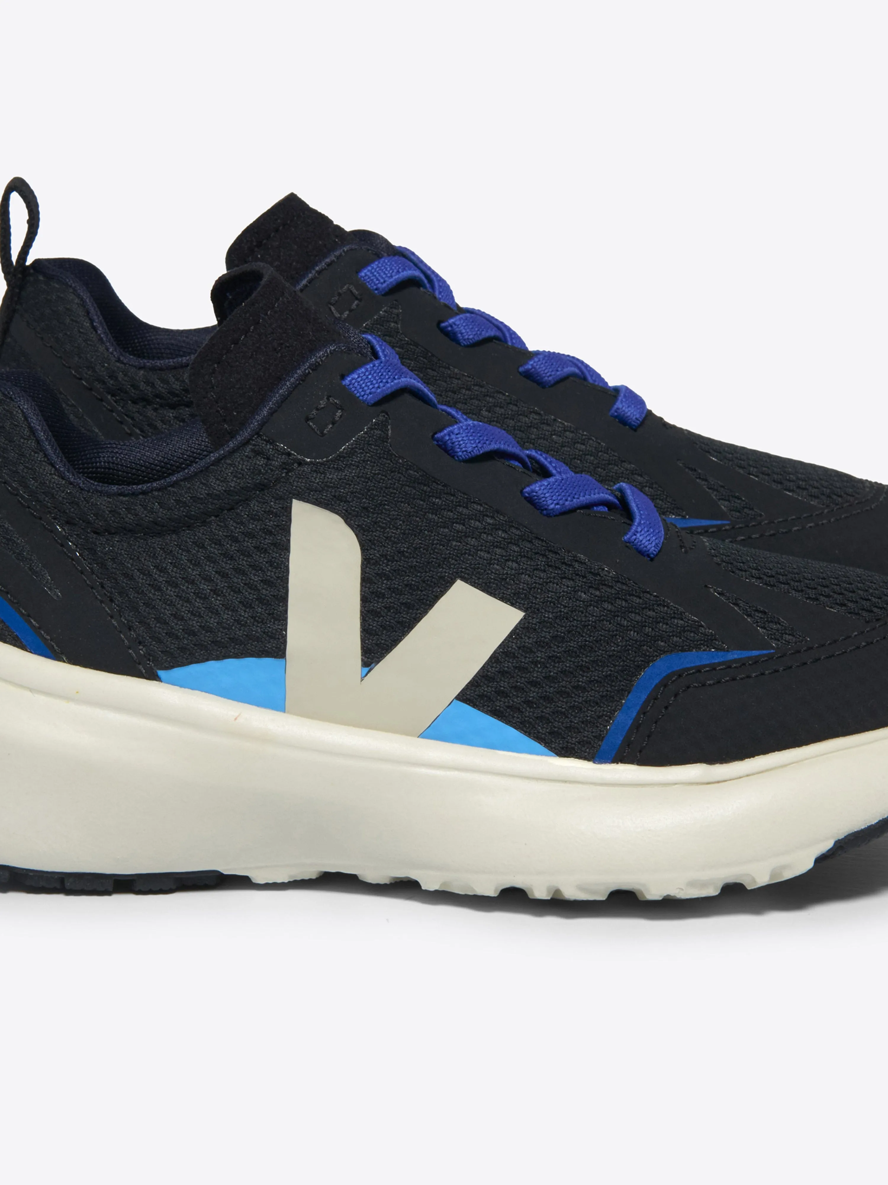 Kids Light Alveomesh Canary Trainers in Black