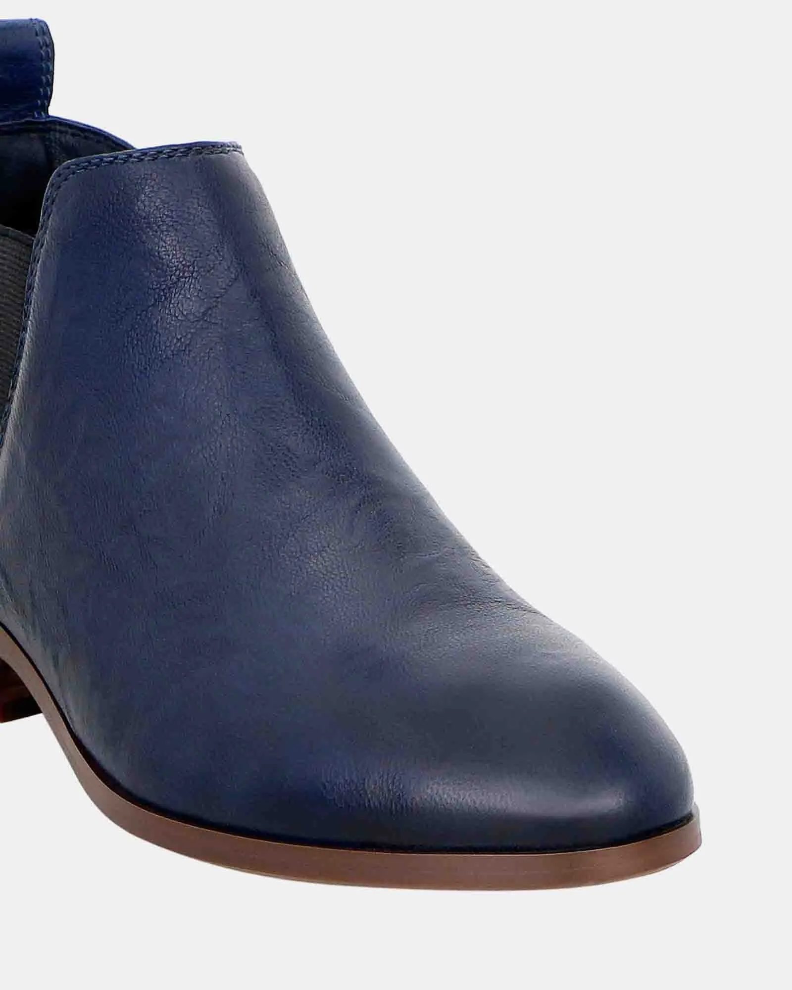 Larena Navy