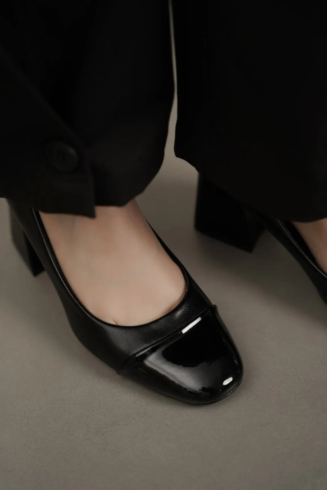 MAMA BLOCK HEEL PUMPS
