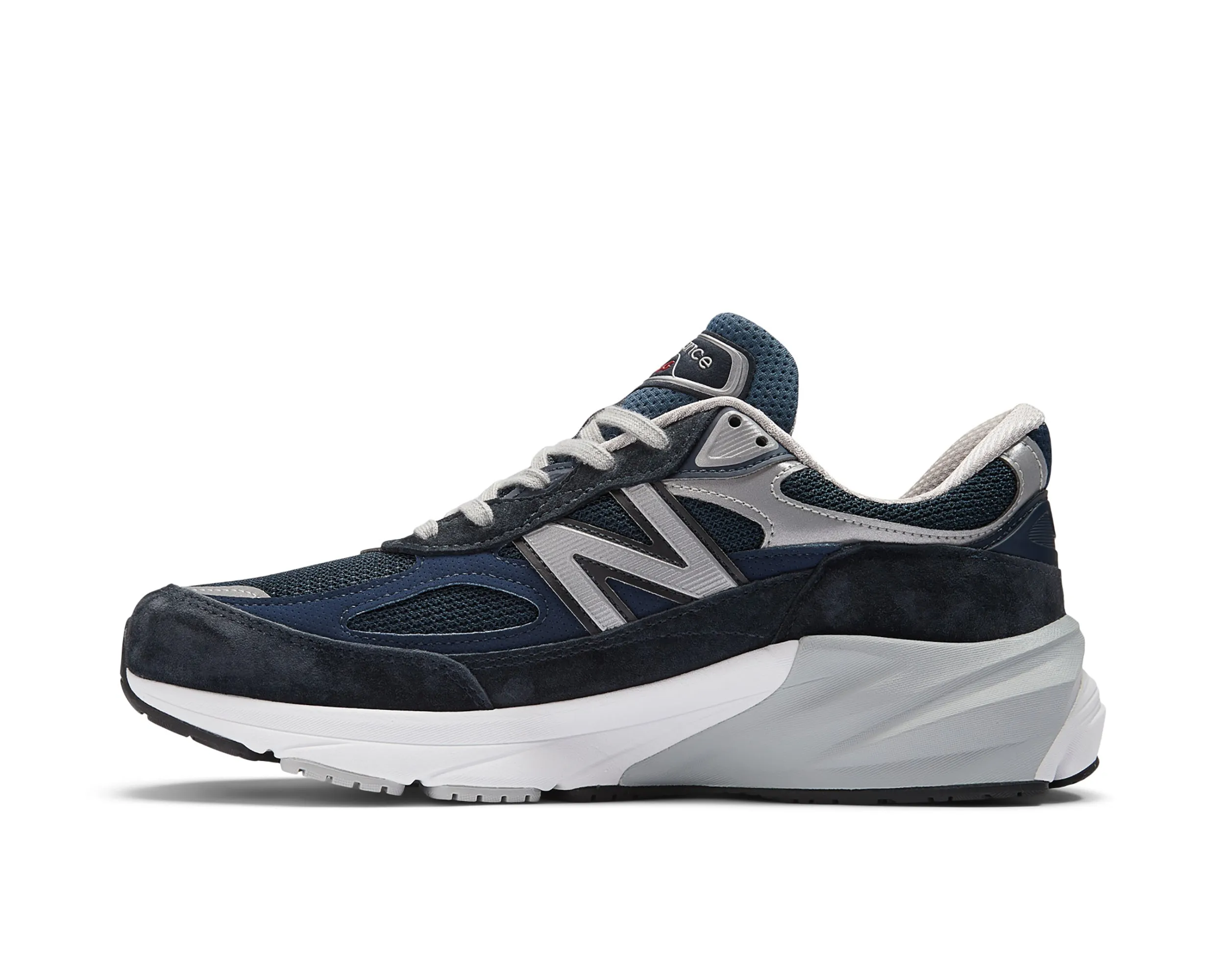 Men`s M990v6 Sneakers