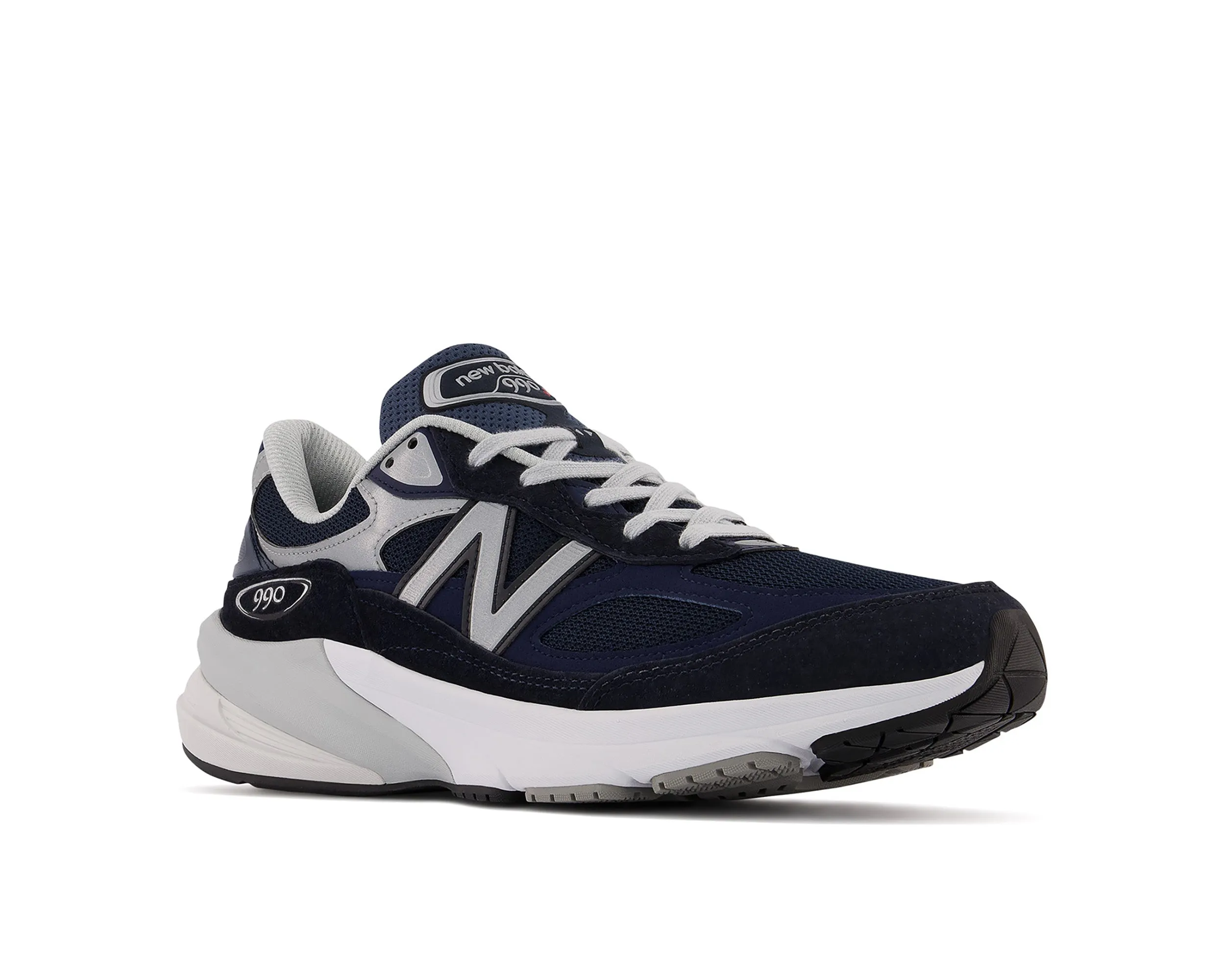 Men`s M990v6 Sneakers