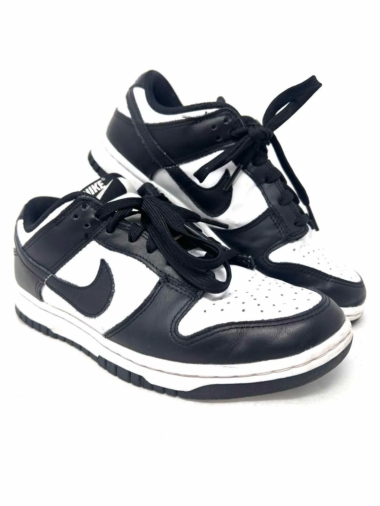 Nike Size 7 Black/White Lace-Up Leather AS IS Shoes Sneakers