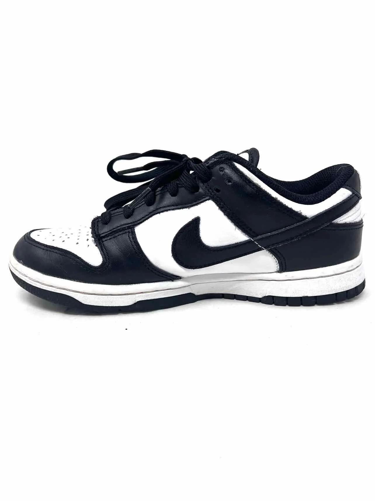 Nike Size 7 Black/White Lace-Up Leather AS IS Shoes Sneakers