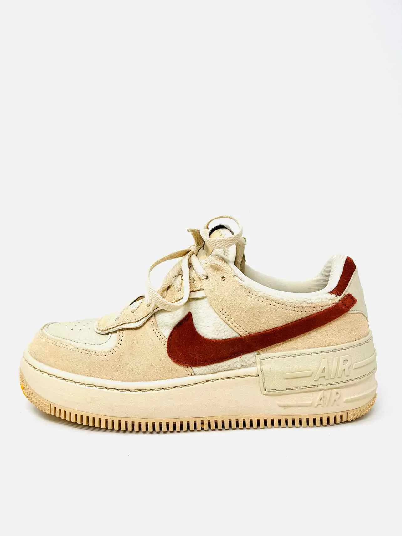 Nike Size 9.5 Beige/Red Blocked Suede Shoes Sneakers