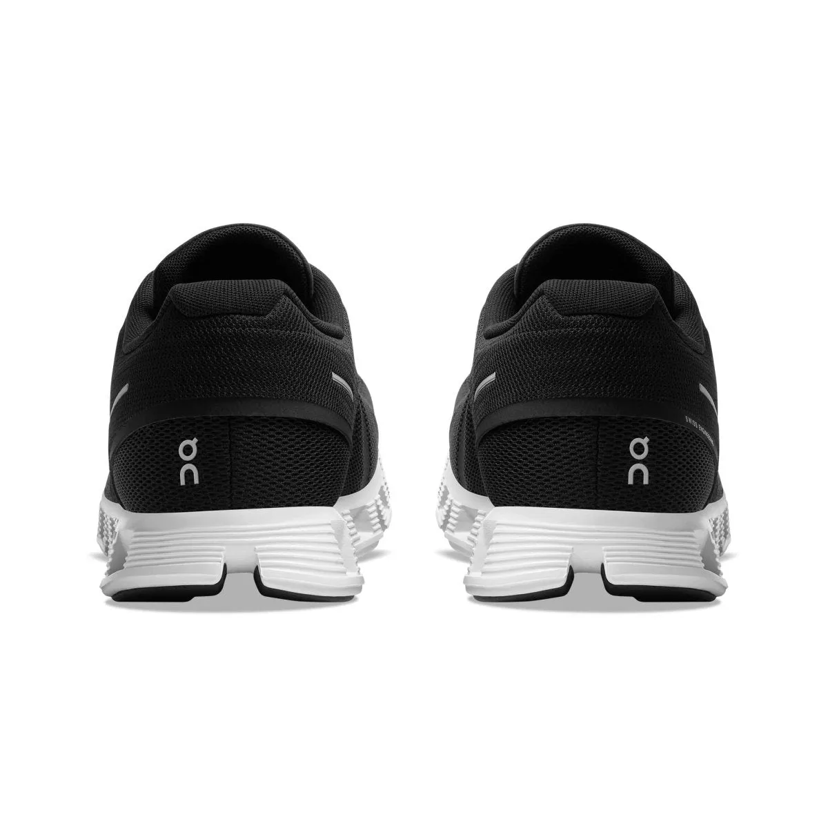 On Running Women's Cloud 5 Black/White