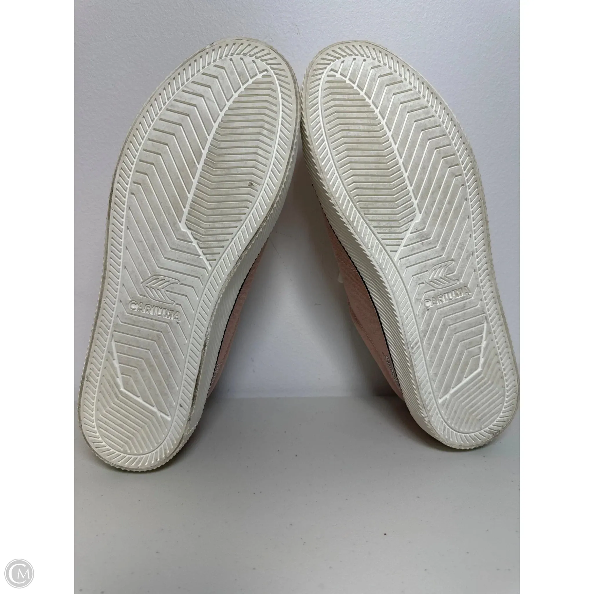 Shoes Sneakers By Cariuma In Pink, Size: 11