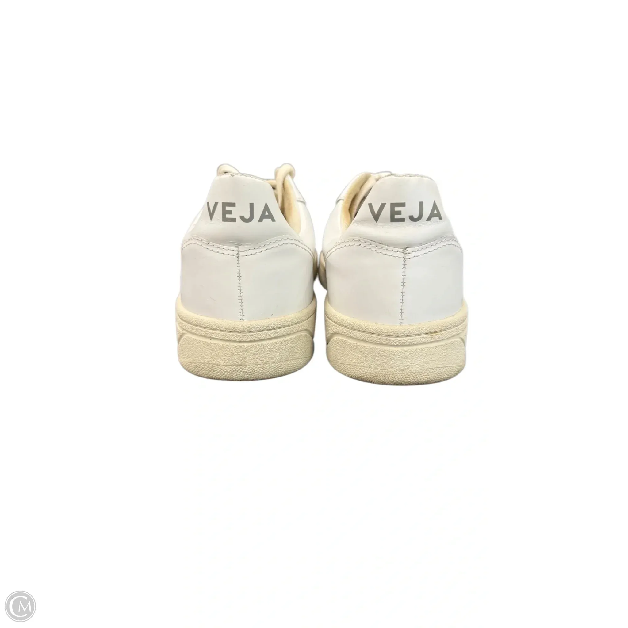 Shoes Sneakers By Clothes Mentor In White, Size: 7