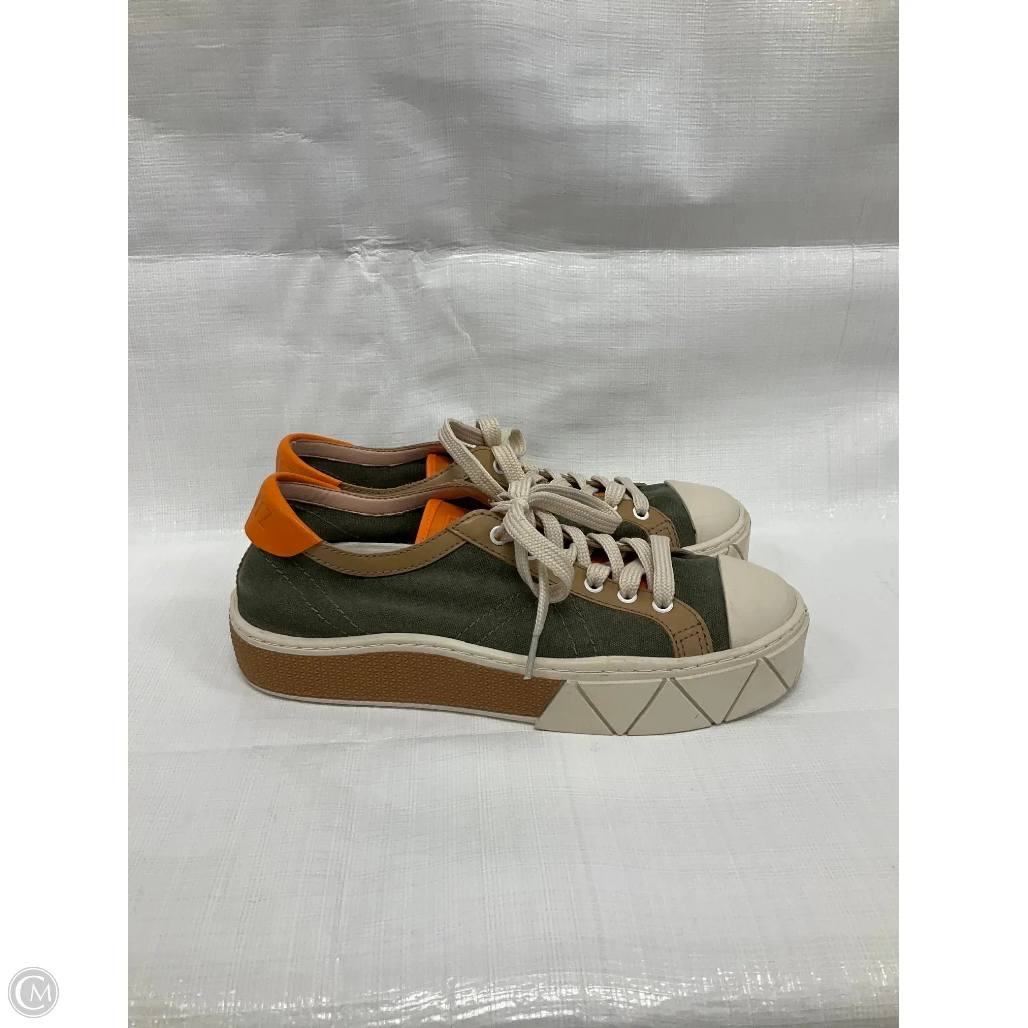 Shoes Sneakers By Cmb In Grey, Size: 8.5