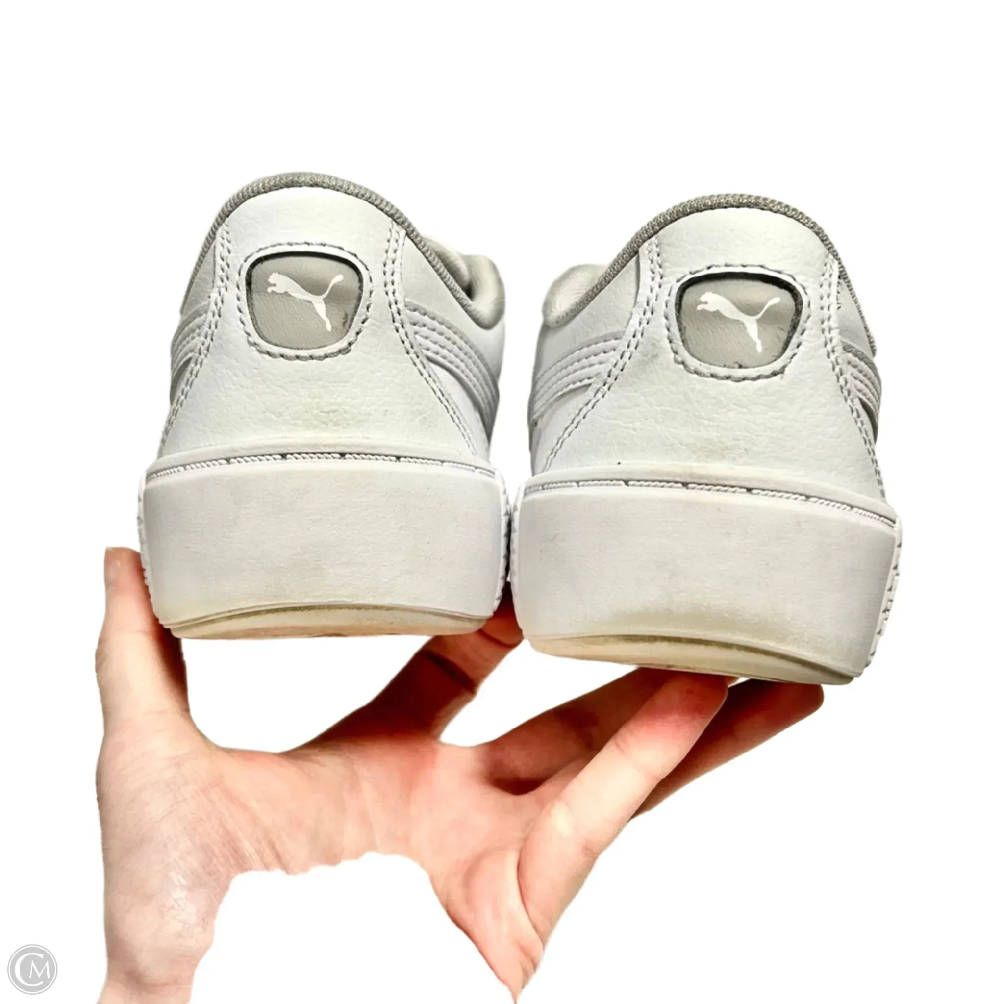 Shoes Sneakers By Puma In White, Size: 7