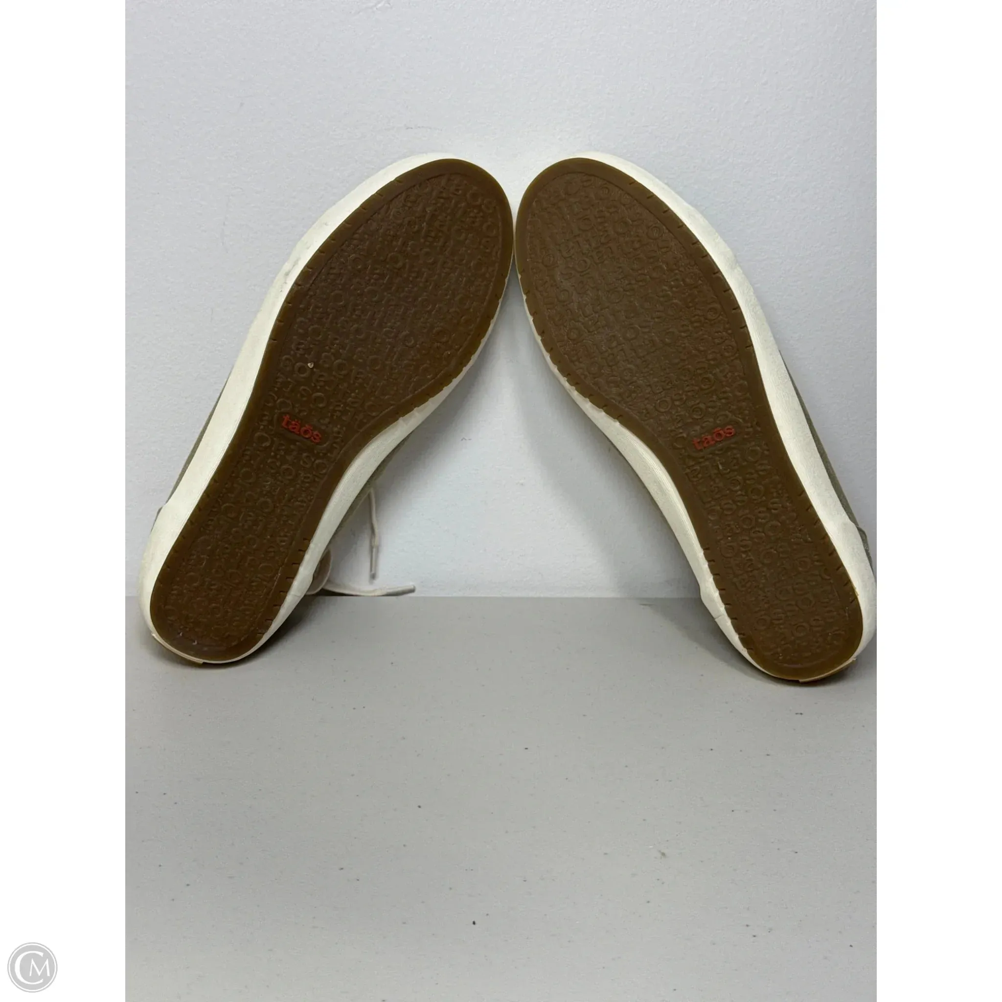 Shoes Sneakers By Taos In Olive, Size: 9