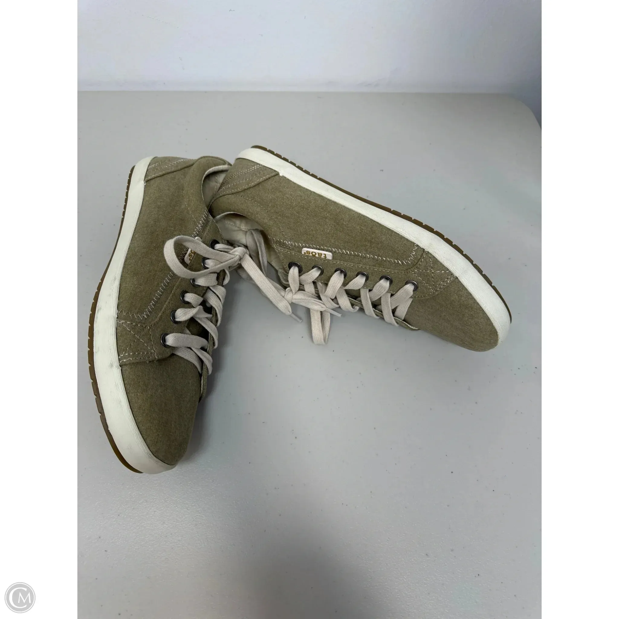 Shoes Sneakers By Taos In Olive, Size: 9