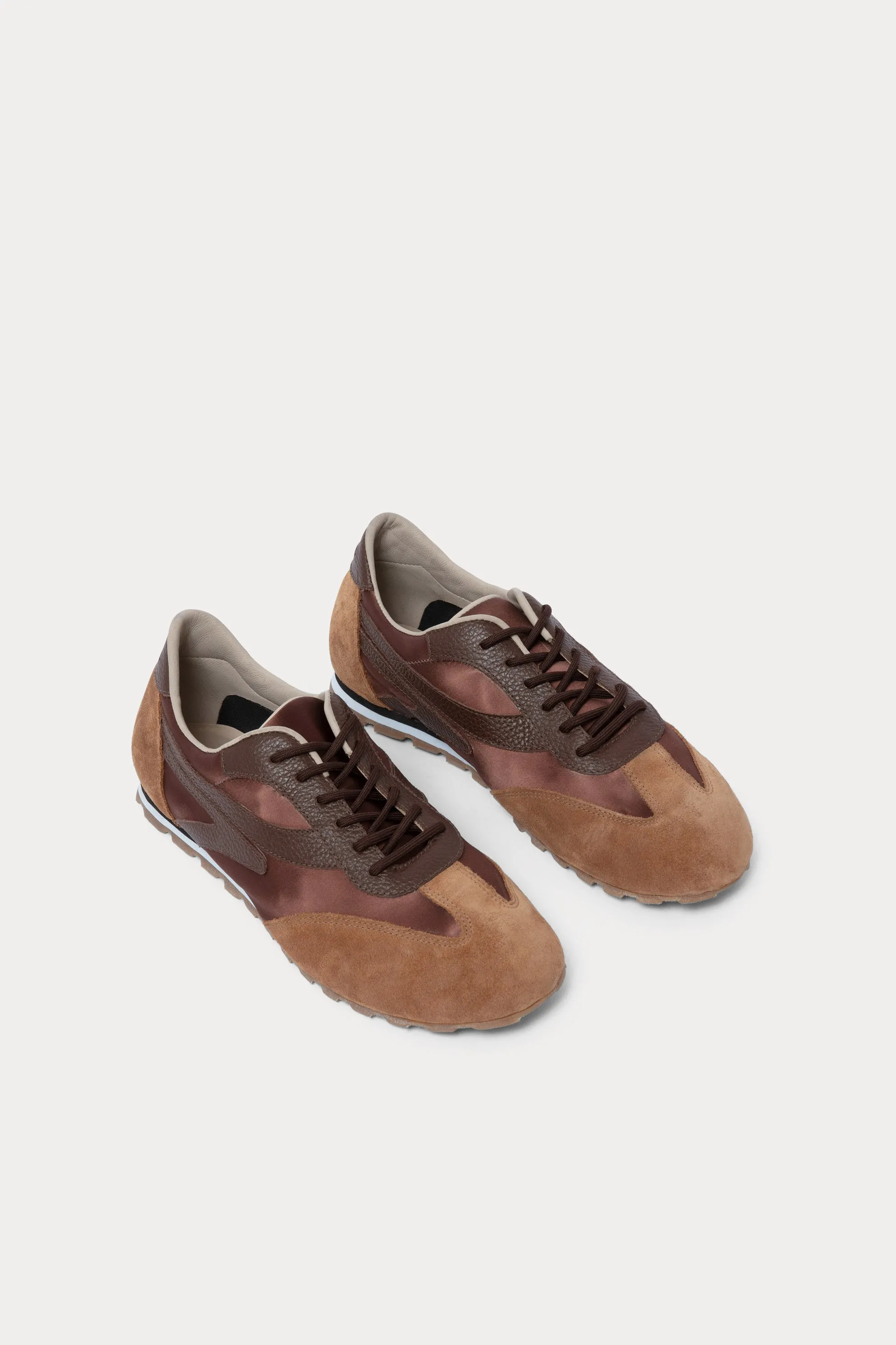 Stevie Sneaker