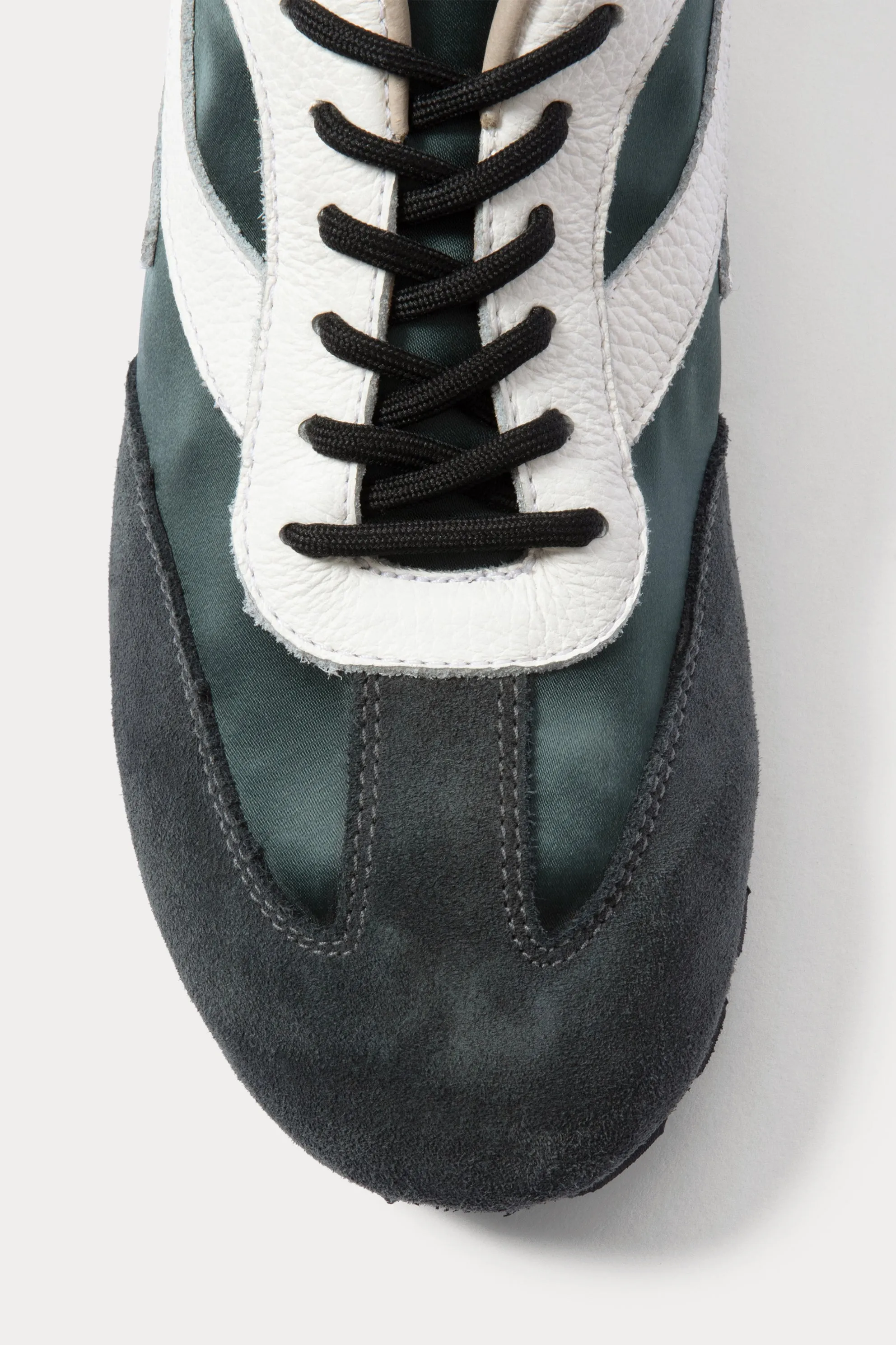 Stevie Sneaker