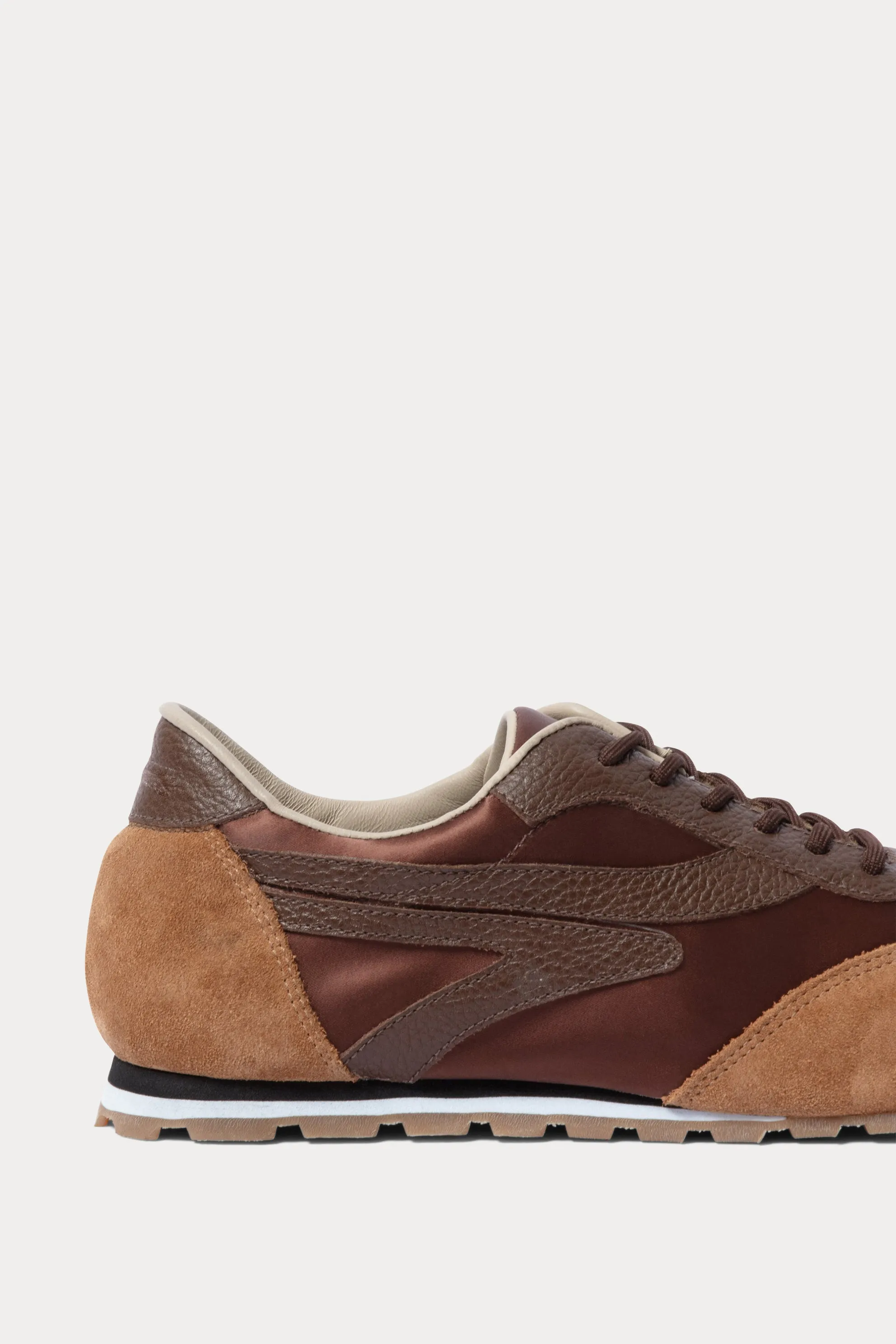 Stevie Sneaker