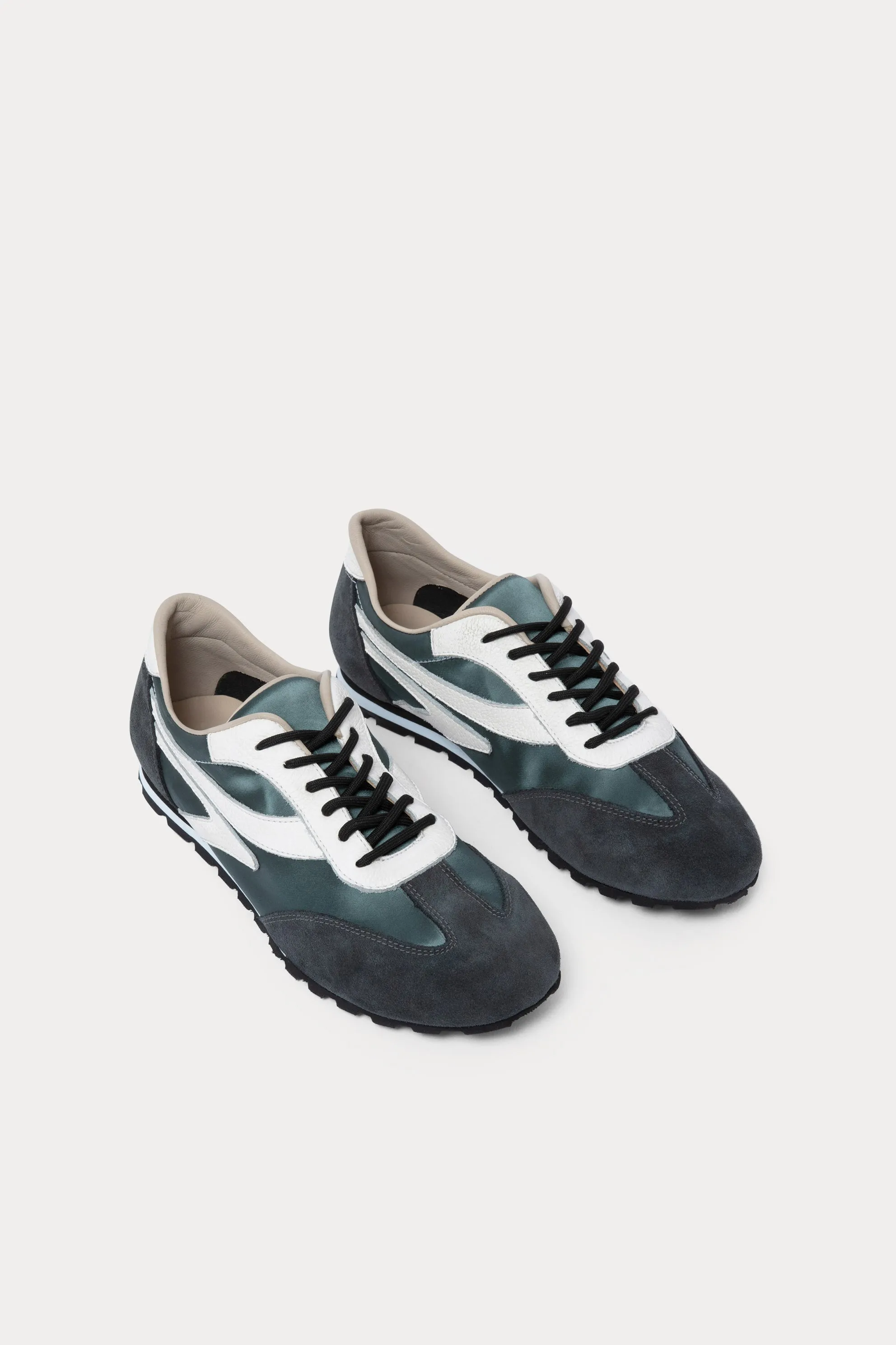 Stevie Sneaker