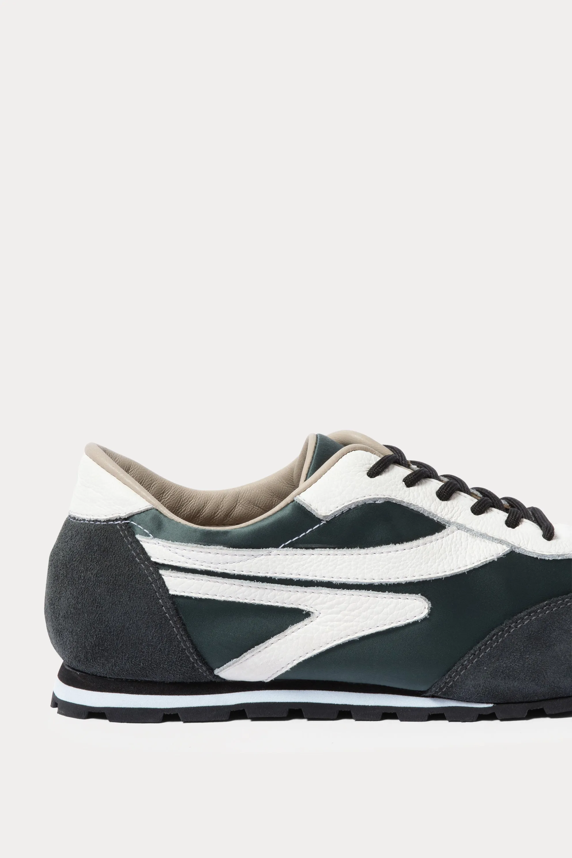 Stevie Sneaker