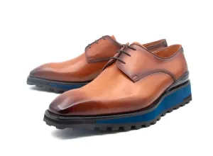 Style: Grayson-Caramel