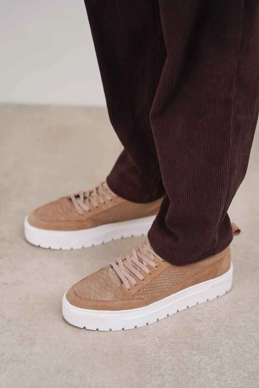 TEXTURED LEATHER SNEAKERS