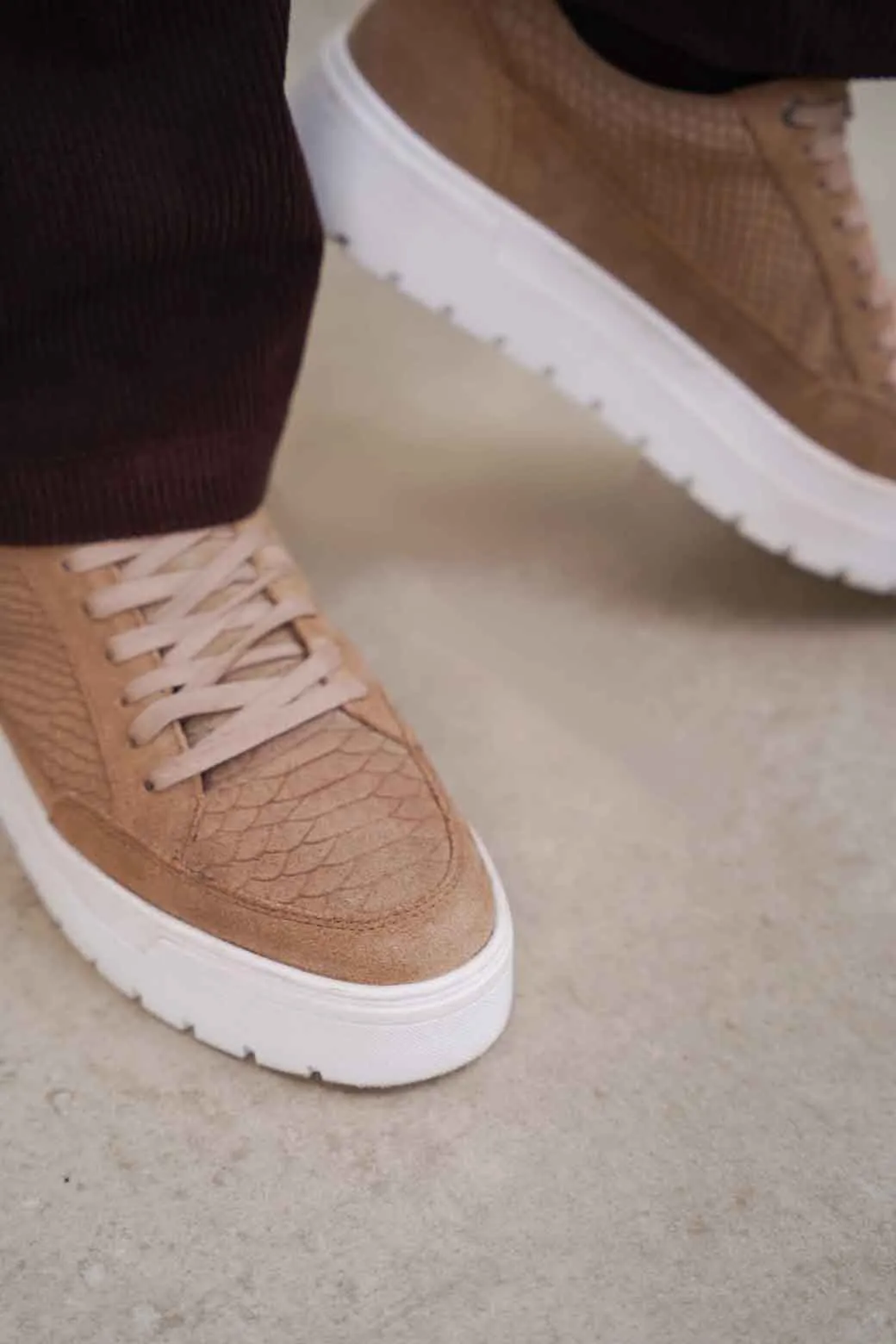 TEXTURED LEATHER SNEAKERS