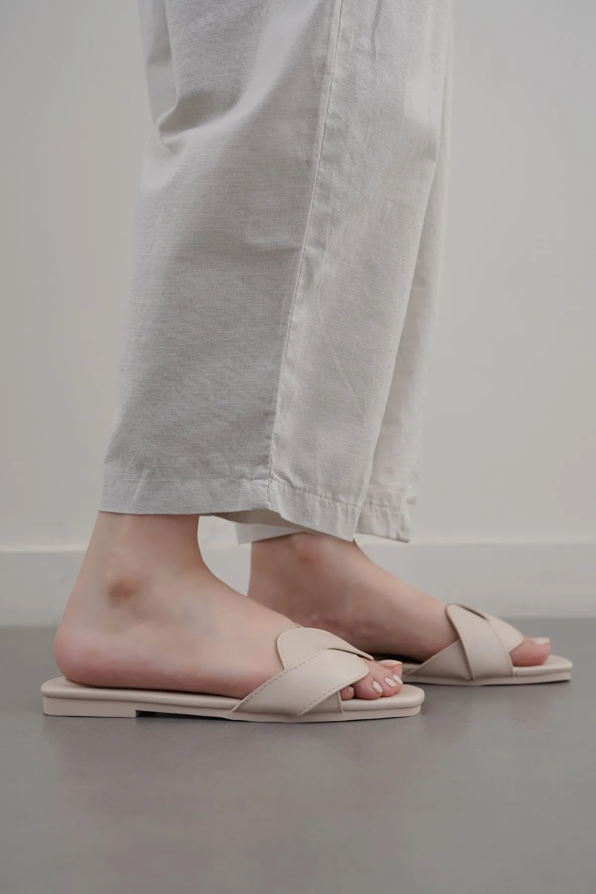 TRENTO STITCH SLIDES
