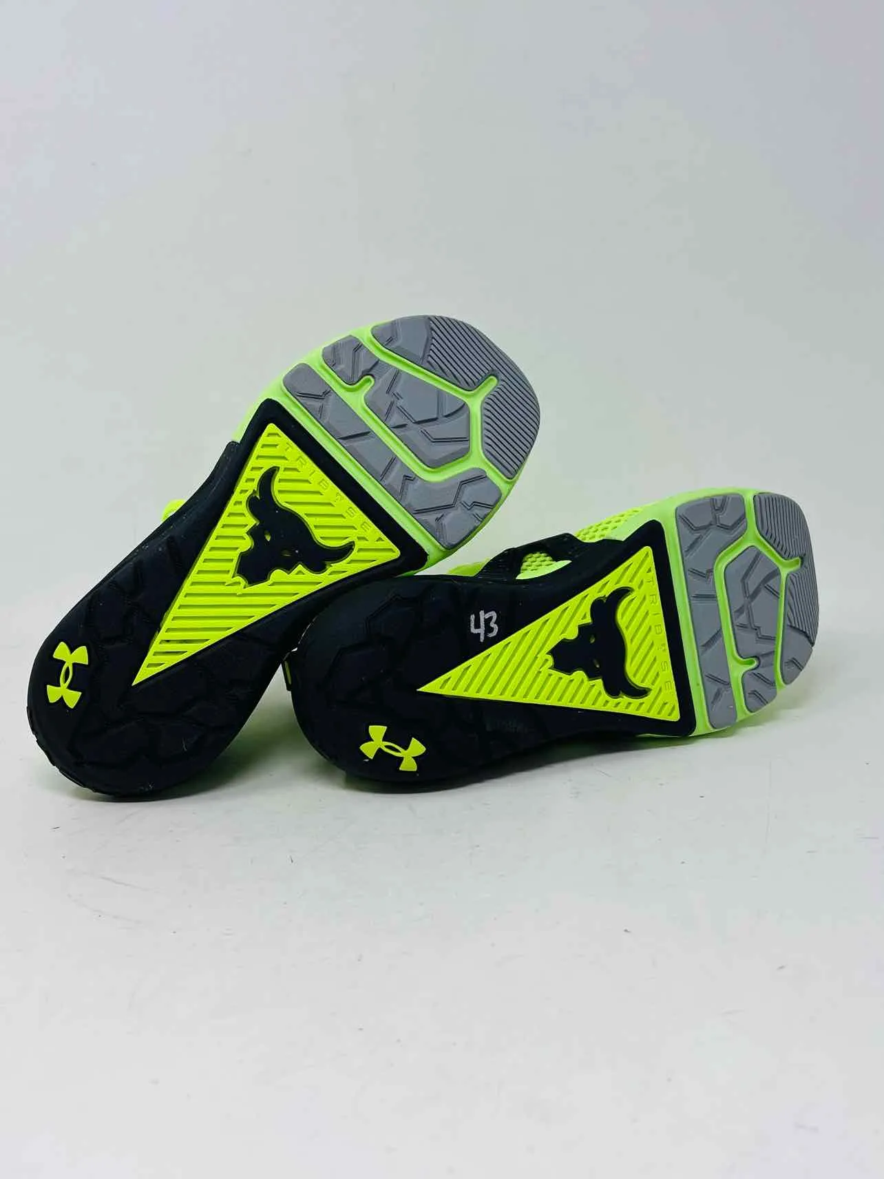 Under Armour Size 7 Neon Green/Black Lace-Up Mesh Shoes Sneakers