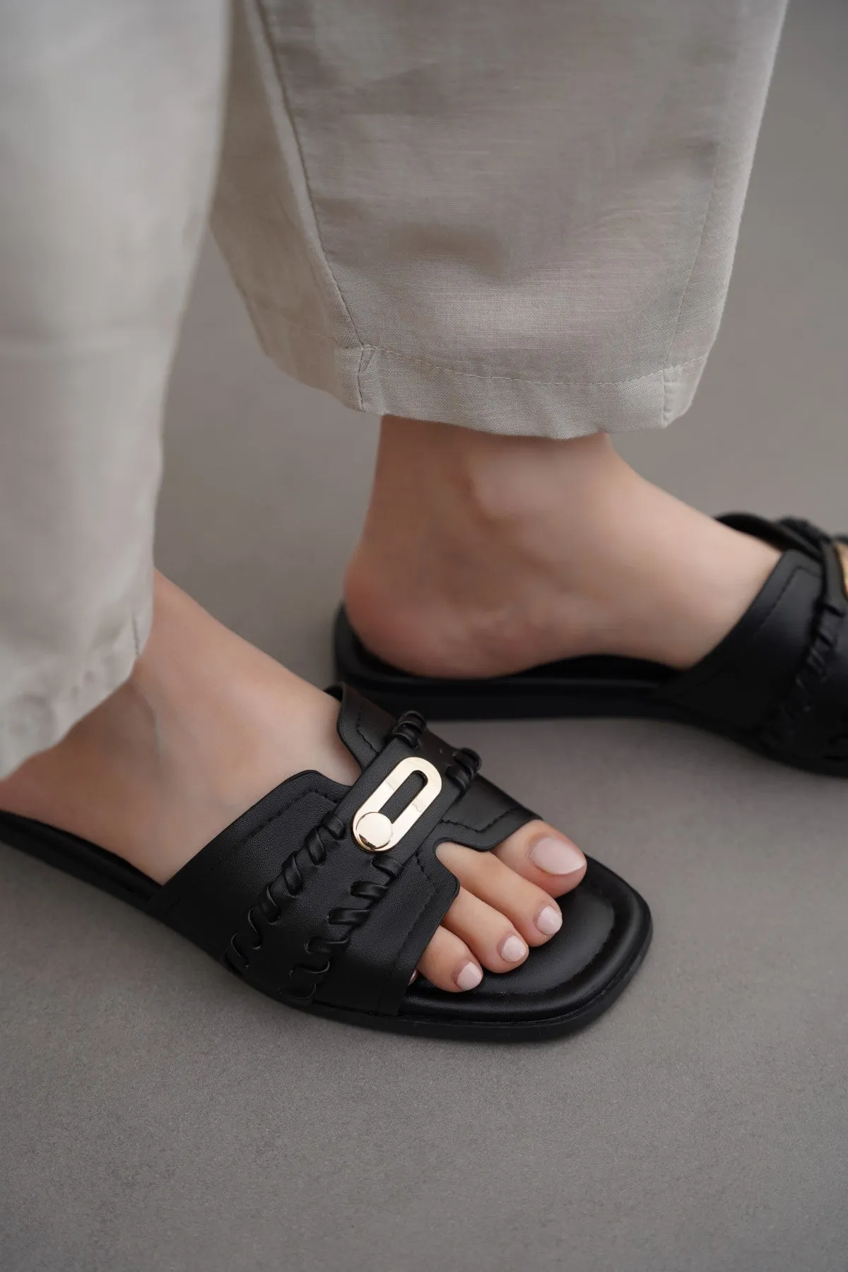 WHIPSTITCH SLIDES