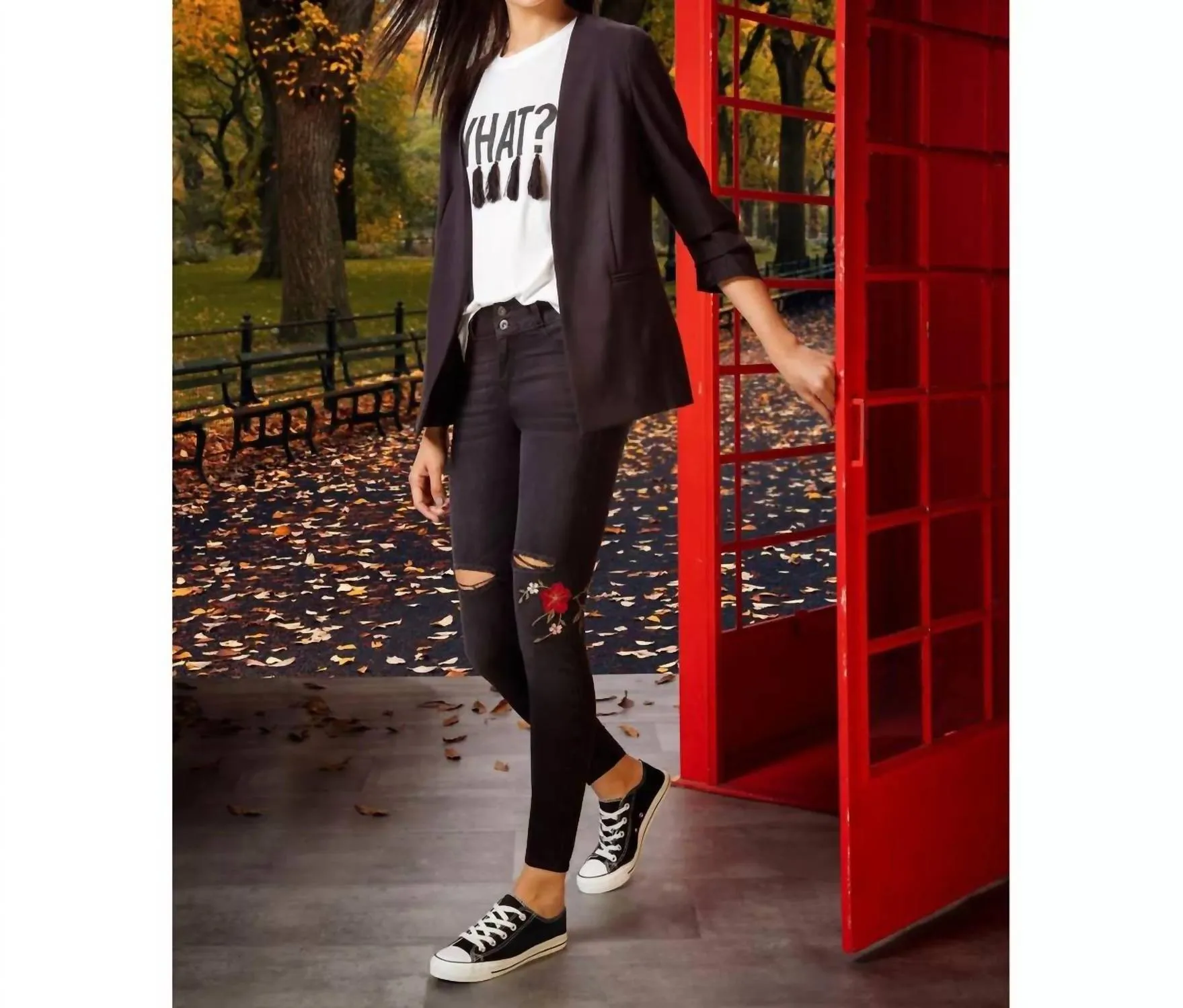 Women's Classic Canvas Sneakers In Black