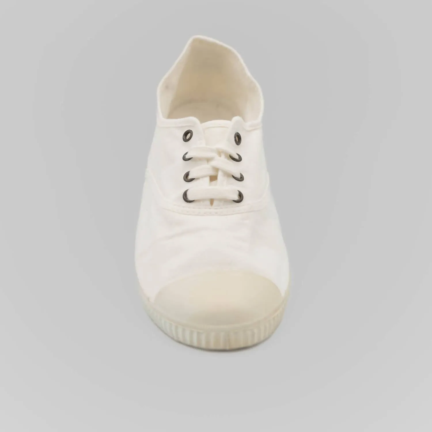 Women's Inglesa Tintada Puntera Sneaker In Blanco