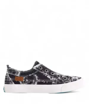 Women's Play Sneaker In Shadow Tie Dye