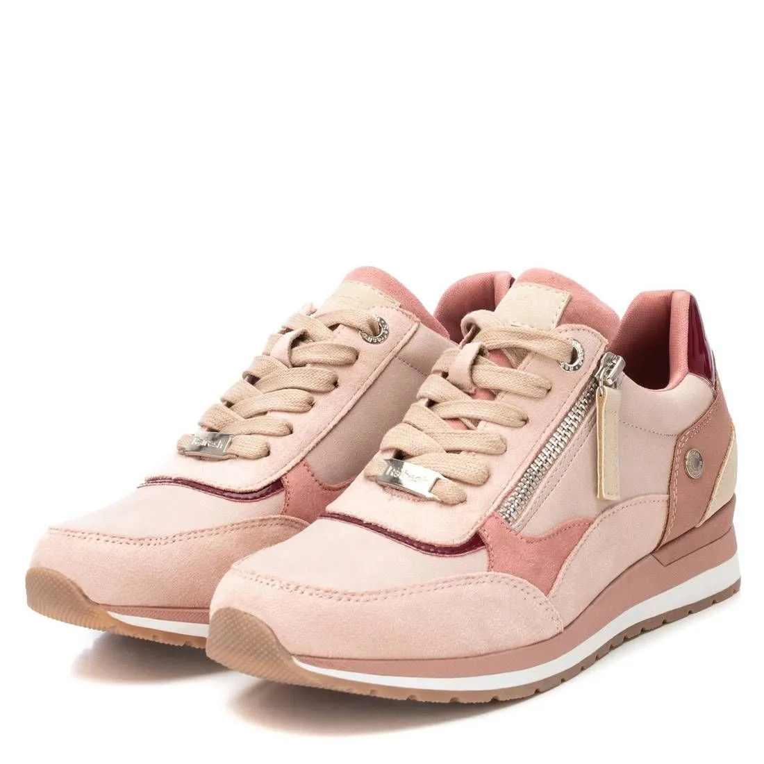 Women's sneakers