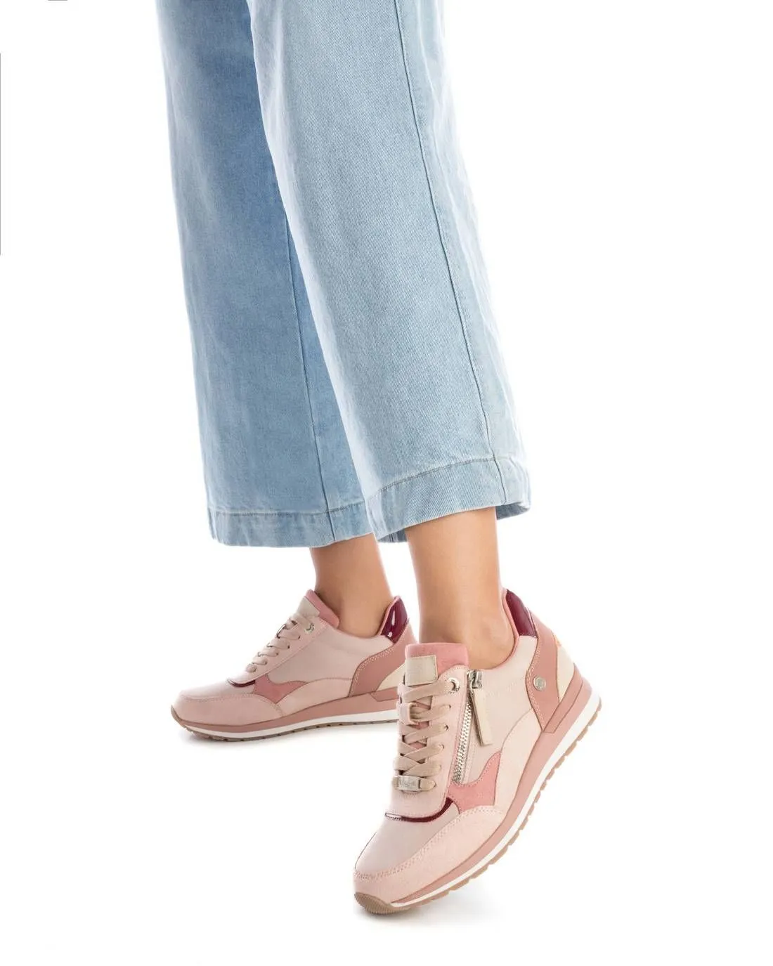 Women's sneakers